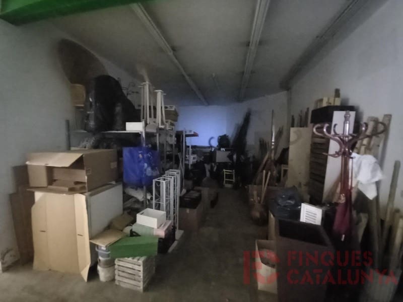 Commercial for sale in Girona city - € 85,000 (Ref: 9433562)