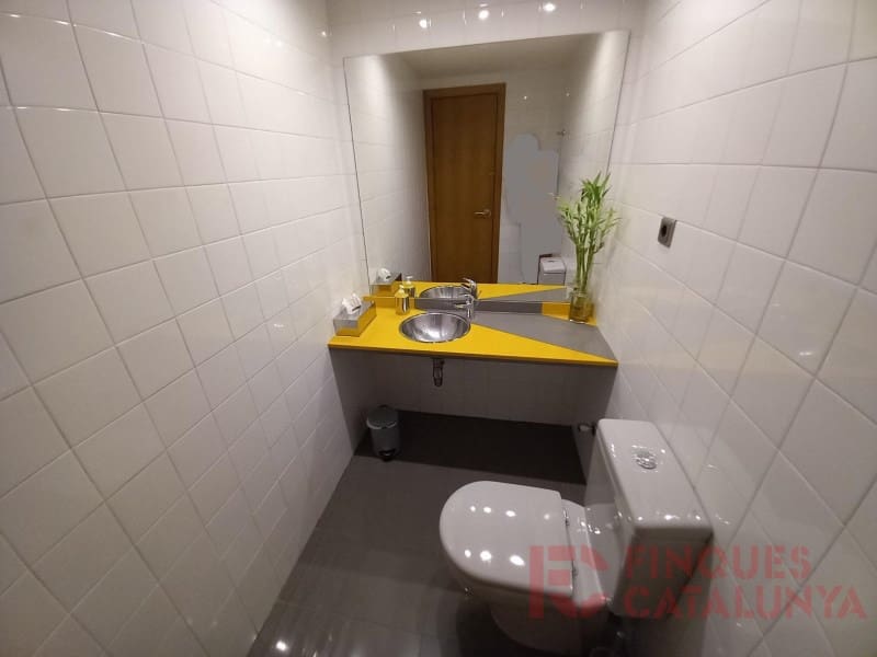 3 bedroom Flat for sale in Girona city with garage - € 440,000 (Ref: 9433563)