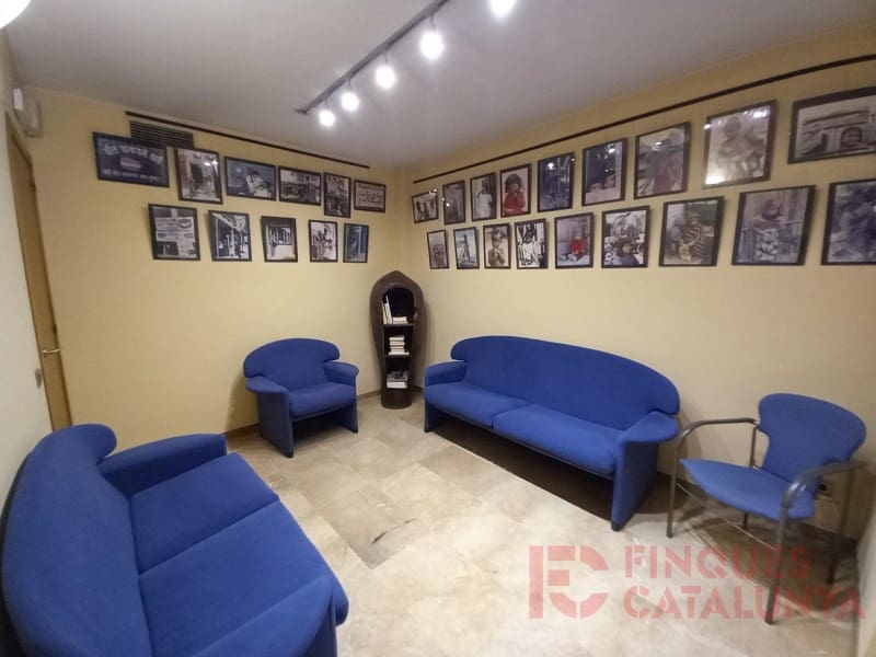 3 bedroom Flat for sale in Girona city with garage - € 440,000 (Ref: 9433563)