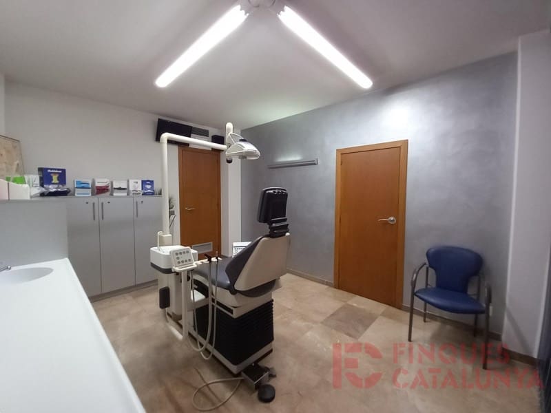 3 bedroom Flat for sale in Girona city with garage - € 440,000 (Ref: 9433563)