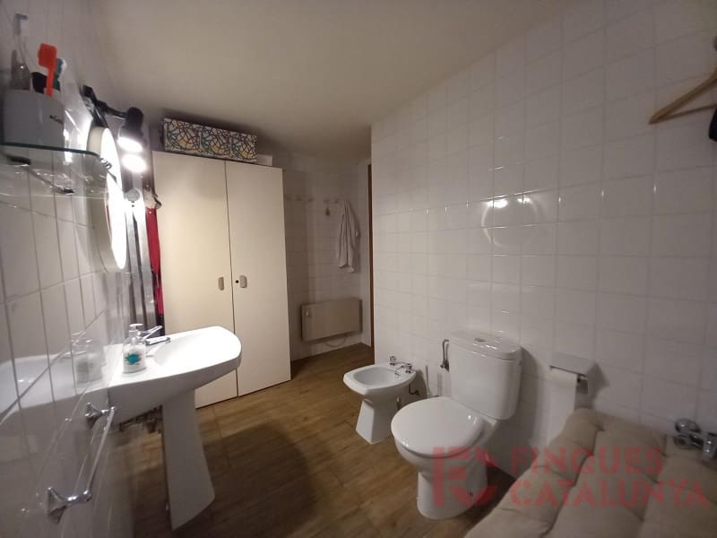 3 bedroom Flat for sale in Girona city with garage - € 440,000 (Ref: 9433563)