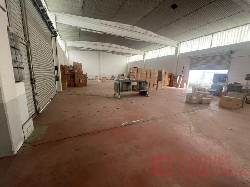 Commercial for rent in Riudellots de la Selva - € 4,000 (Ref: 9433564)