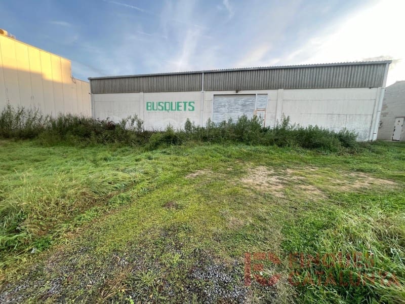 Commercial for rent in Riudellots de la Selva - € 4,000 (Ref: 9433564)