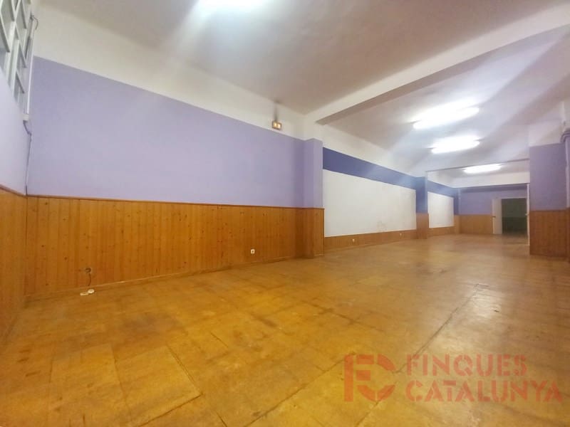 Commercieel te koop in Salt - € 200.000 (Ref: 9433566)