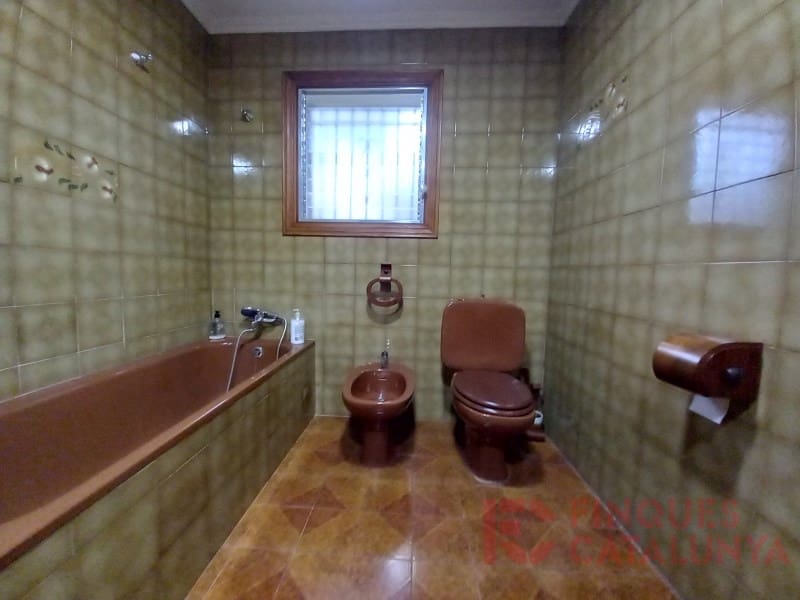 4 sypialnia Finka/Dom wiejski na sprzedaż w Llambilles z garażem - 642 950 € (Ref: 9433567)