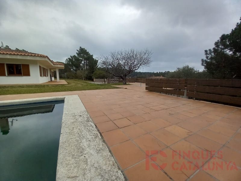 4 sypialnia Finka/Dom wiejski na sprzedaż w Llambilles z garażem - 642 950 € (Ref: 9433567)