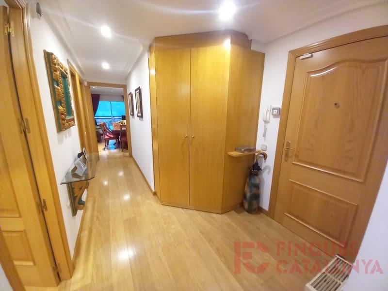 4 bedroom Flat for sale in Girona city - € 374,000 (Ref: 9433568)