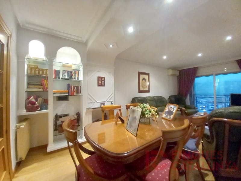 4 bedroom Flat for sale in Girona city - € 374,000 (Ref: 9433568)