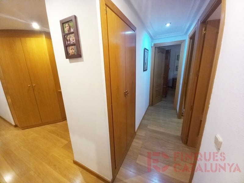 4 bedroom Flat for sale in Girona city - € 374,000 (Ref: 9433568)