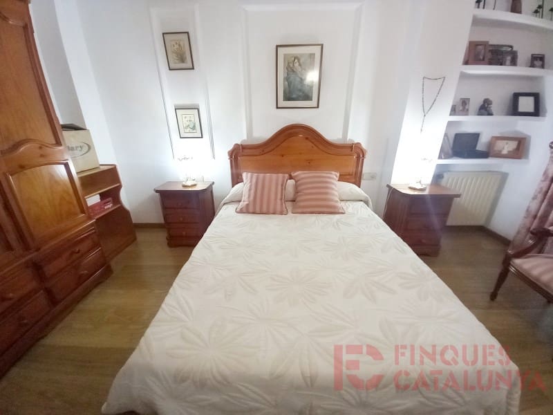 4 bedroom Flat for sale in Girona city - € 374,000 (Ref: 9433568)