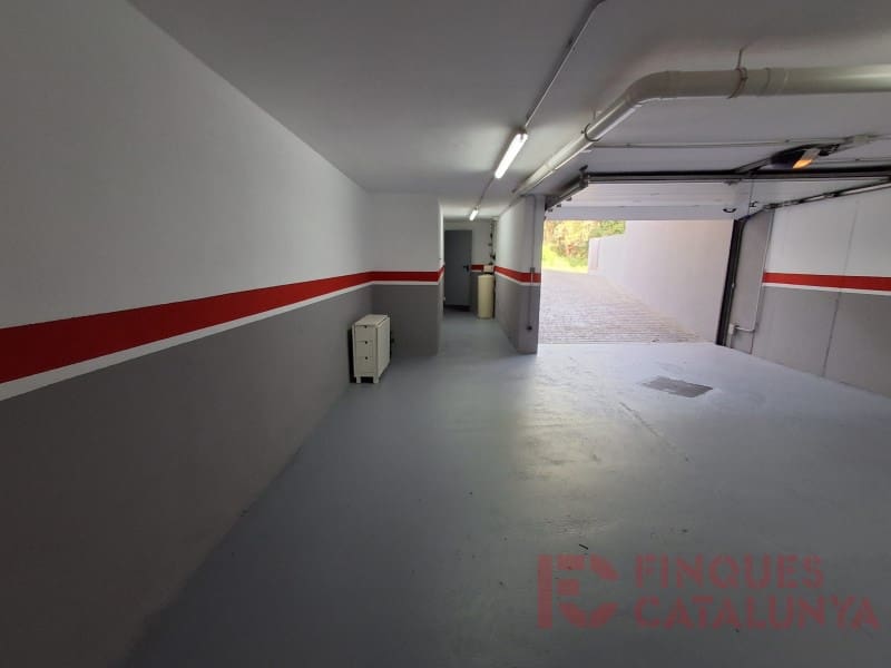 5 soverom Kjedet enebolig til salgs i Sant Julia del Llor i Bonmati med garasje - € 340 000 (Ref: 9433572)