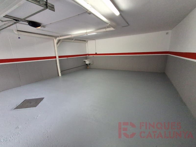 5 soverom Kjedet enebolig til salgs i Sant Julia del Llor i Bonmati med garasje - € 340 000 (Ref: 9433572)