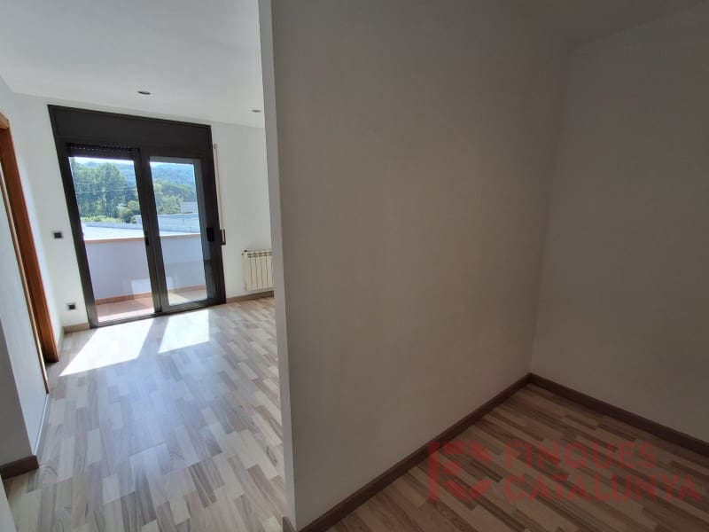 5 soverom Kjedet enebolig til salgs i Sant Julia del Llor i Bonmati med garasje - € 340 000 (Ref: 9433572)