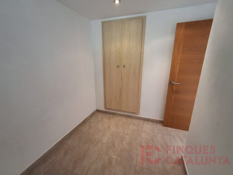 5 soverom Kjedet enebolig til salgs i Sant Julia del Llor i Bonmati med garasje - € 340 000 (Ref: 9433572)