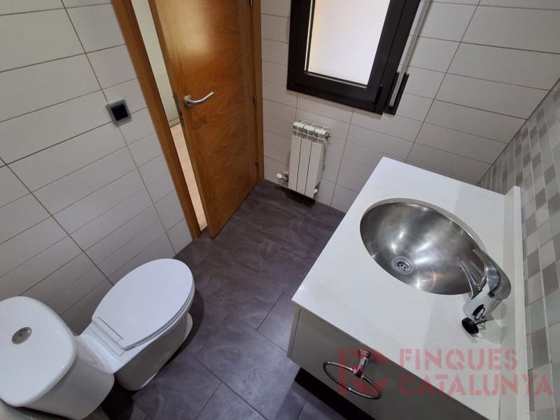 5 soverom Kjedet enebolig til salgs i Sant Julia del Llor i Bonmati med garasje - € 340 000 (Ref: 9433572)