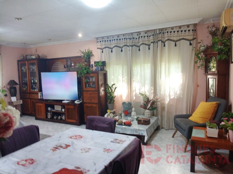 6 soverom Villa til salgs i Vilobi d'Onyar med garasje - € 550 000 (Ref: 9433573)