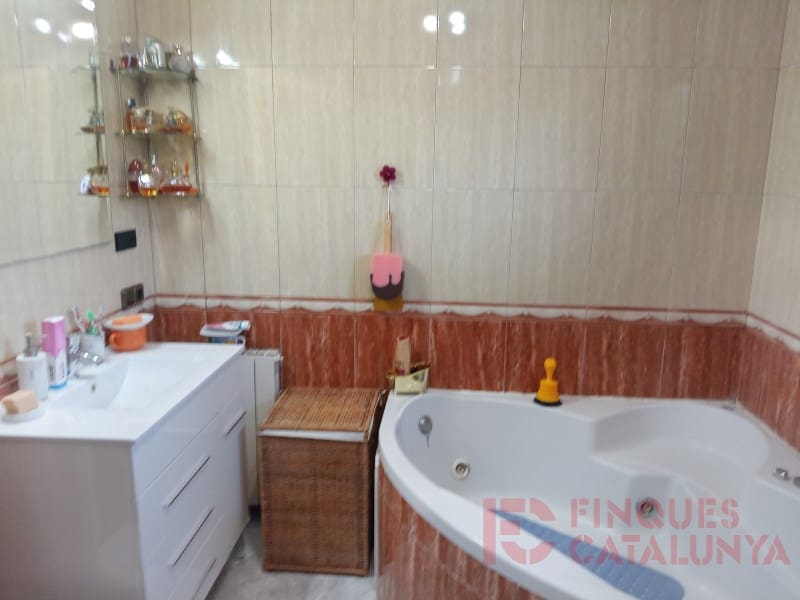 6 soverom Villa til salgs i Vilobi d'Onyar med garasje - € 550 000 (Ref: 9433573)