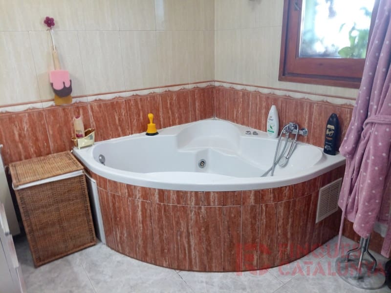 6 soverom Villa til salgs i Vilobi d'Onyar med garasje - € 550 000 (Ref: 9433573)