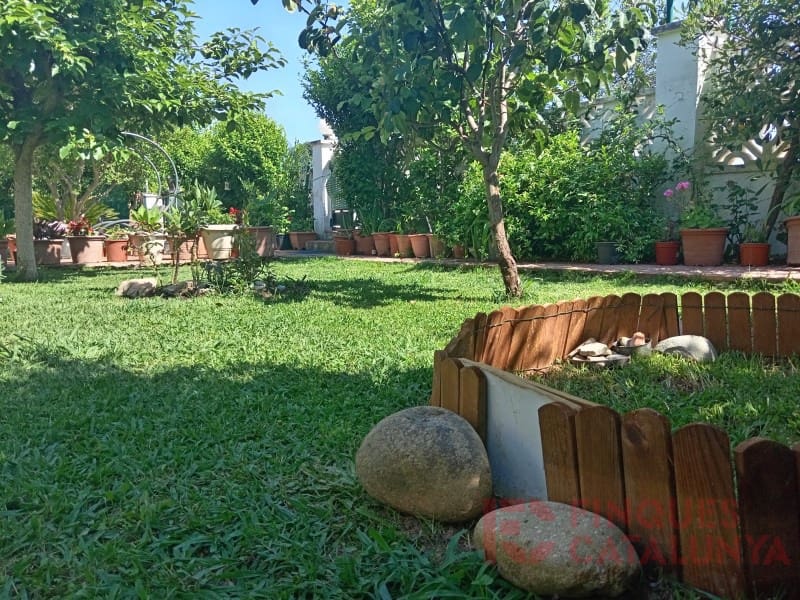 6 soverom Villa til salgs i Vilobi d'Onyar med garasje - € 550 000 (Ref: 9433573)