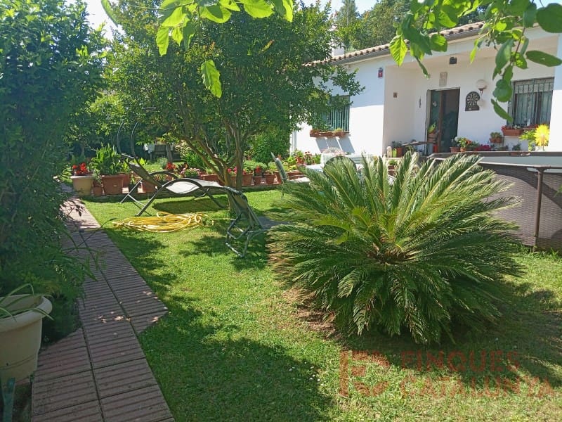 6 soverom Villa til salgs i Vilobi d'Onyar med garasje - € 550 000 (Ref: 9433573)