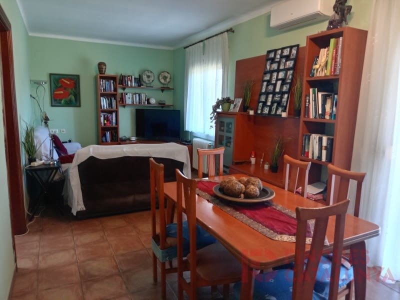 5 bedroom Penthouse for sale in Girona city - € 356,000 (Ref: 9433574)