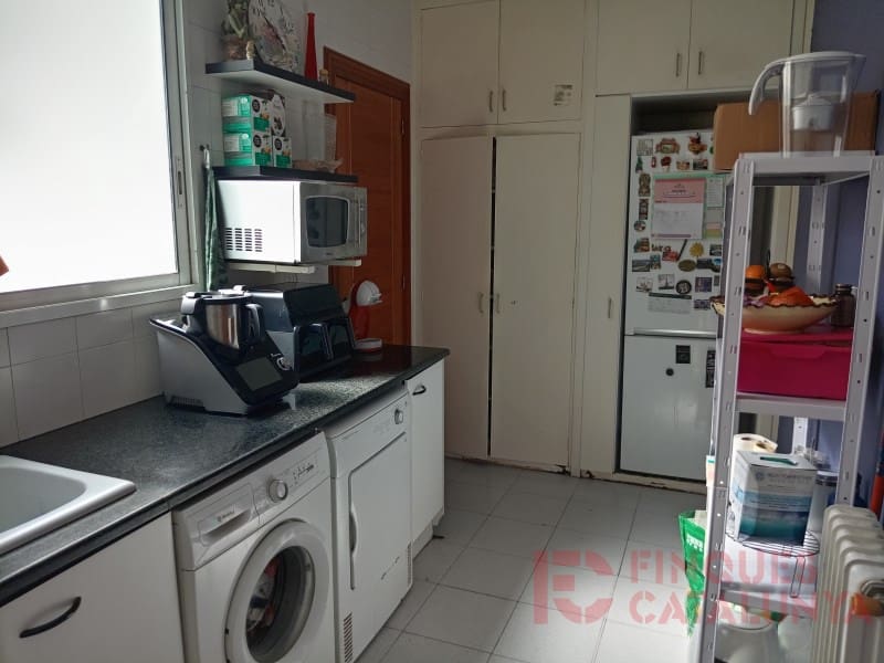 5 bedroom Penthouse for sale in Girona city - € 356,000 (Ref: 9433574)