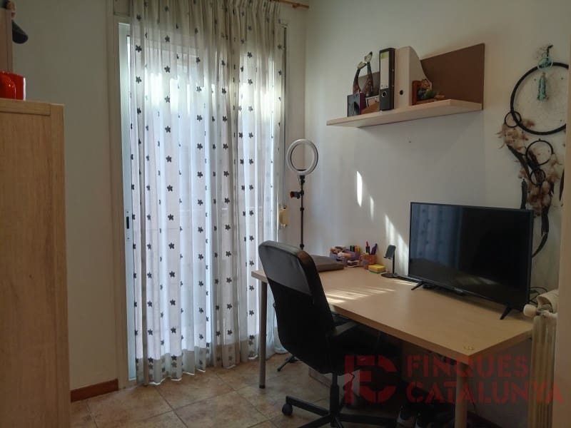 5 bedroom Penthouse for sale in Girona city - € 356,000 (Ref: 9433574)
