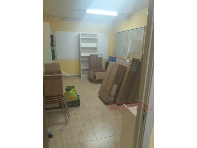 Comercial para venda em Girona cidade - 150 000 € (Ref: 9433575)