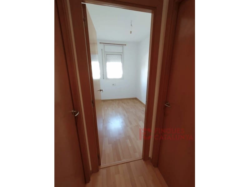 4 bedroom Flat for sale in Girona city with garage - € 400,000 (Ref: 9433576)