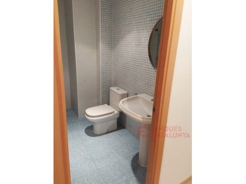 4 bedroom Flat for sale in Girona city with garage - € 400,000 (Ref: 9433576)