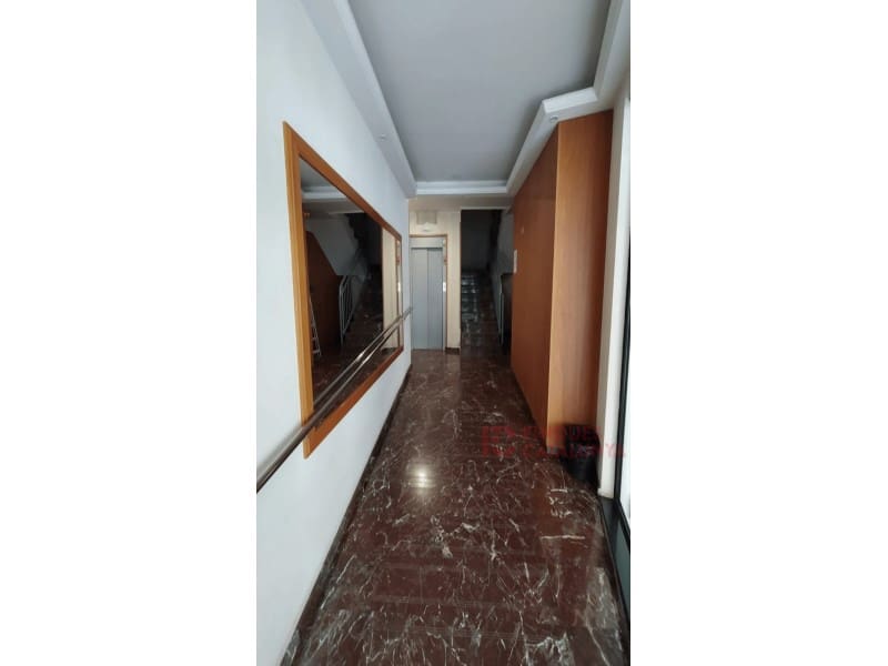 4 bedroom Flat for sale in Girona city with garage - € 400,000 (Ref: 9433576)