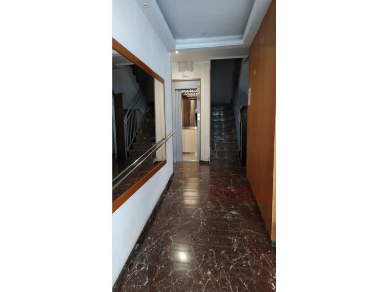 4 bedroom Flat for sale in Girona city with garage - € 400,000 (Ref: 9433576)