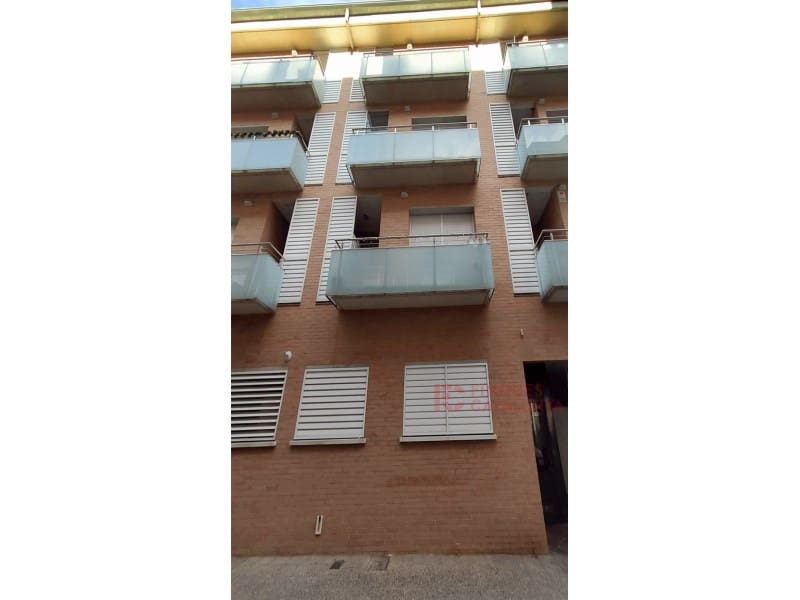 4 bedroom Flat for sale in Girona city with garage - € 400,000 (Ref: 9433576)