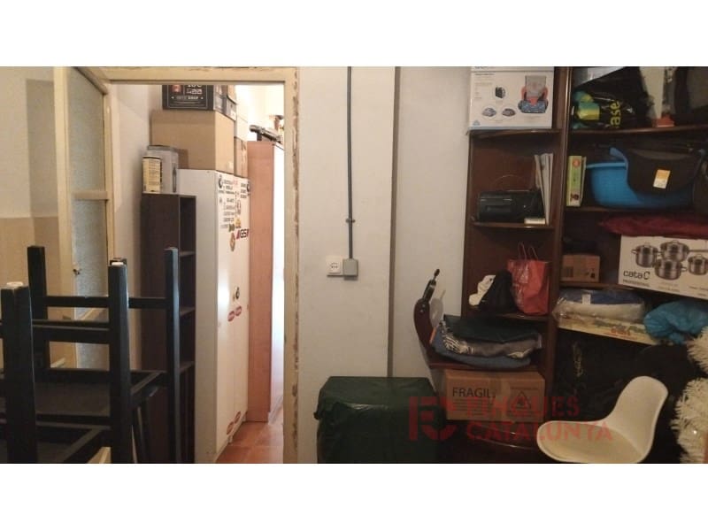 Yritys myytävänä paikassa Salt - 117 000 € (Ref: 9433577)