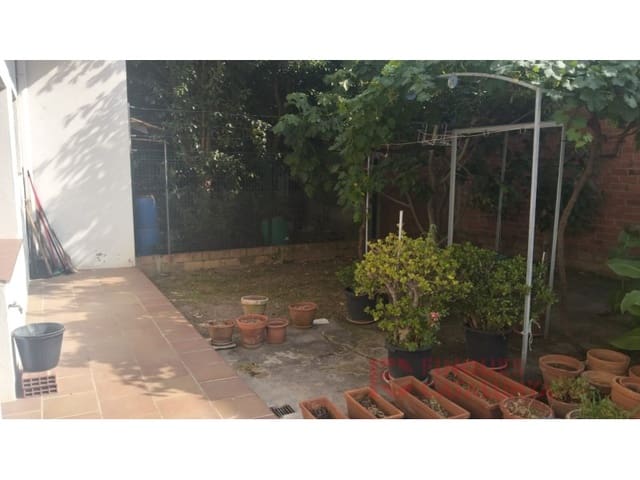 Yritys myytävänä paikassa Salt - 117 000 € (Ref: 9433577)