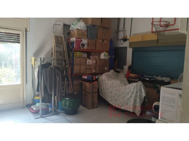 Yritys myytävänä paikassa Salt - 117 000 € (Ref: 9433577)