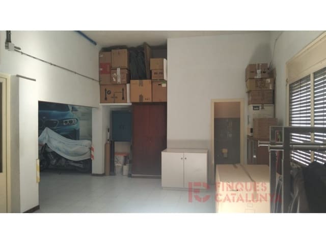 Yritys myytävänä paikassa Salt - 117 000 € (Ref: 9433577)