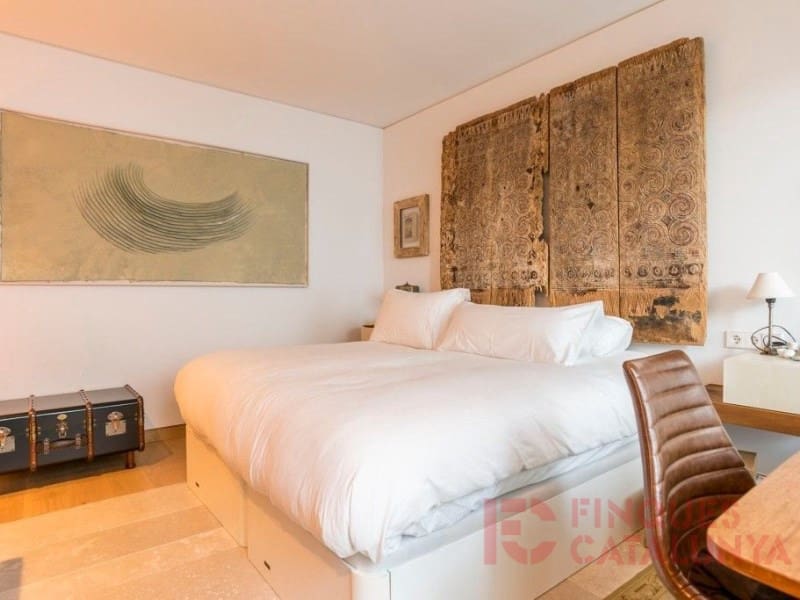 3 bedroom Penthouse for sale in Girona city with garage - € 995,000 (Ref: 9433578)
