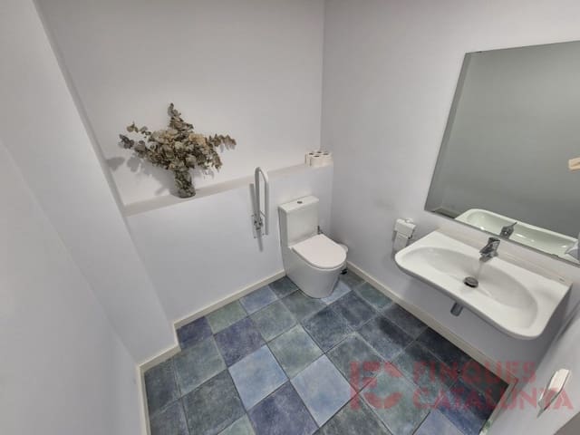 Office for sale in Girona city - € 169,900 (Ref: 9433581)