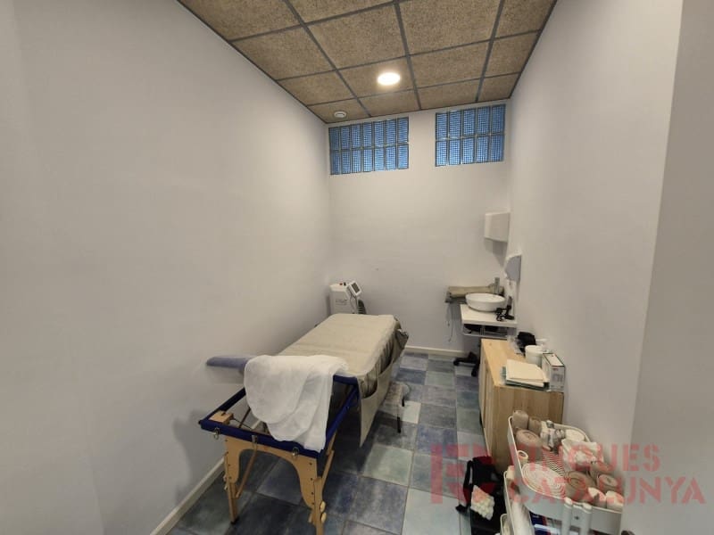 Office for sale in Girona city - € 169,900 (Ref: 9433581)