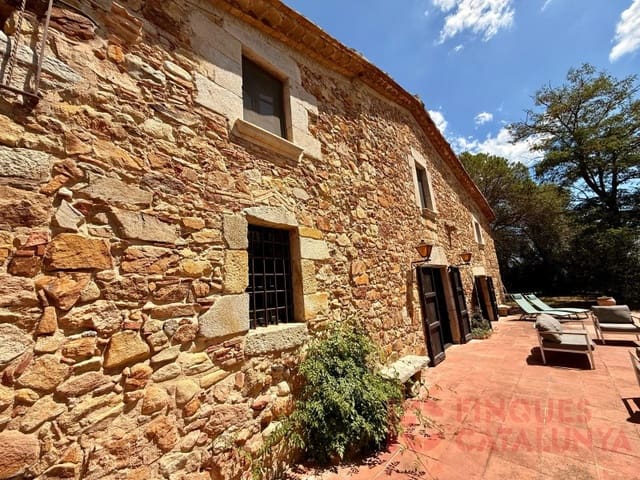 Finca/Country House for sale in Llagostera - € 1,325,000 (Ref: 9433582)