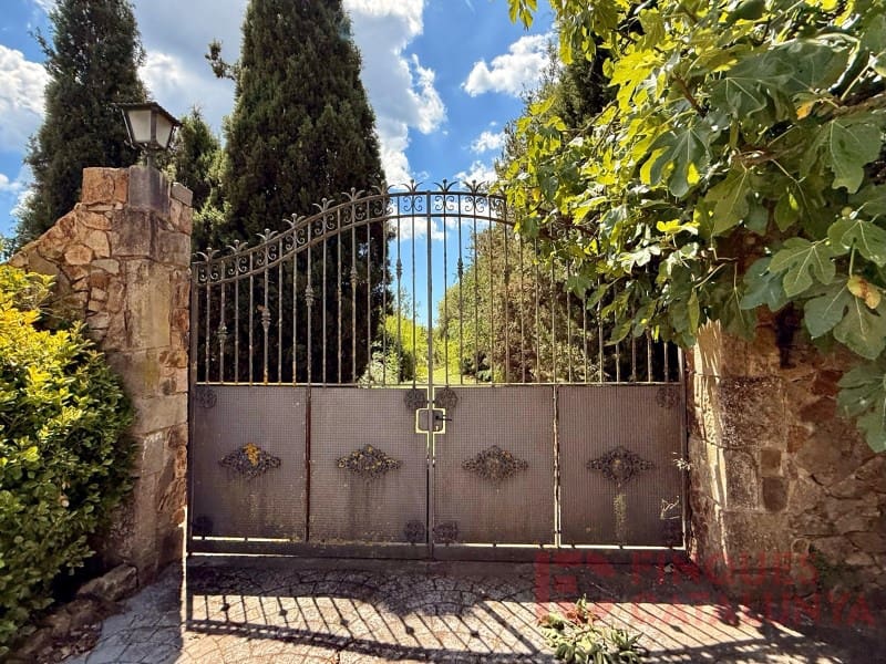 Finca/Country House for sale in Llagostera - € 1,325,000 (Ref: 9433582)