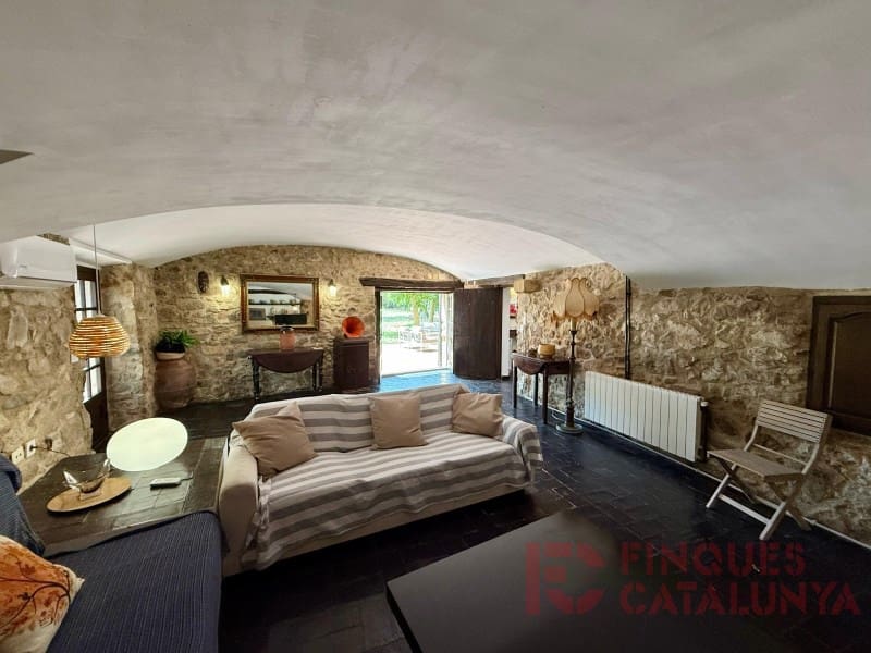 Finca/Country House for sale in Llagostera - € 1,325,000 (Ref: 9433582)