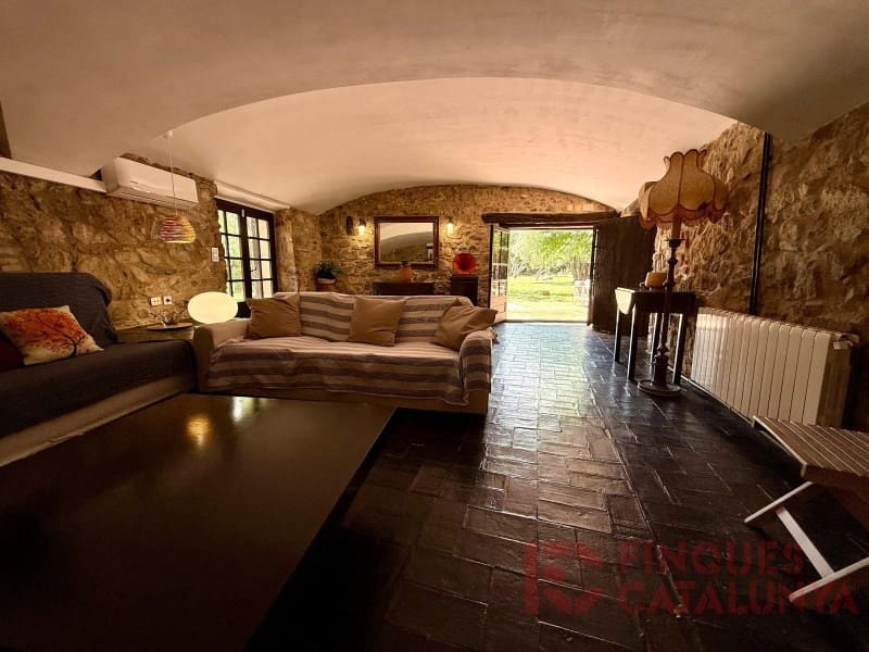 Finca/Country House for sale in Llagostera - € 1,325,000 (Ref: 9433582)