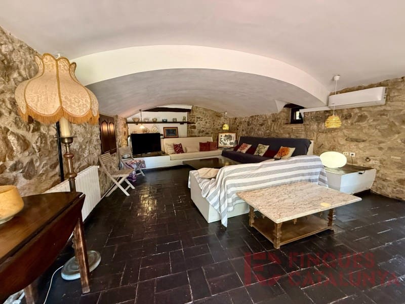 Finca/Country House for sale in Llagostera - € 1,325,000 (Ref: 9433582)