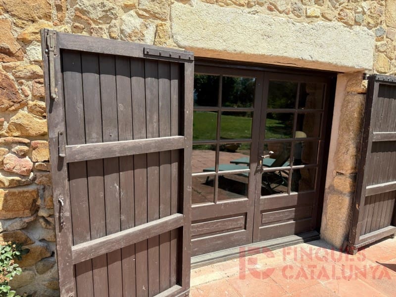 Finca/Country House for sale in Llagostera - € 1,325,000 (Ref: 9433582)