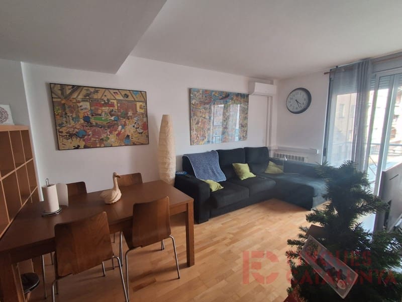 2 bedroom Flat for sale in Girona city - € 280,000 (Ref: 9433586)