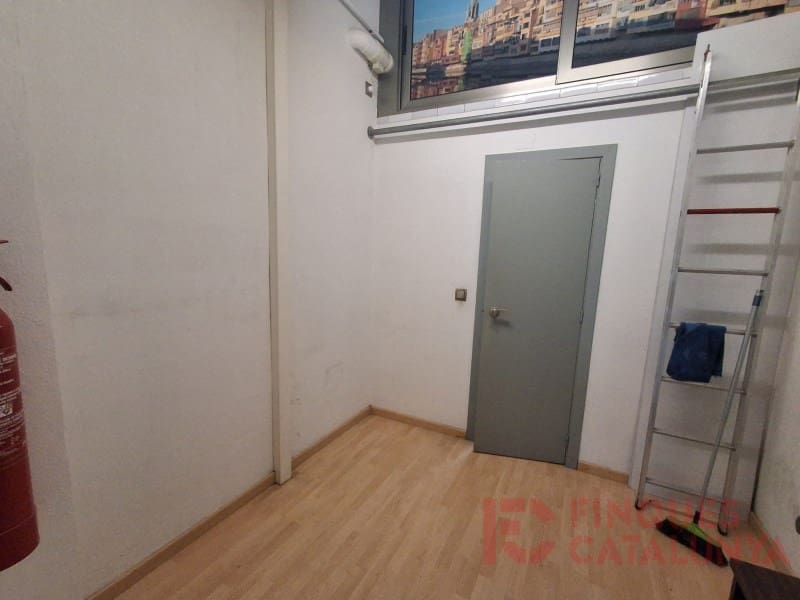 Comercial para venda em Girona cidade - 130 000 € (Ref: 9433587)