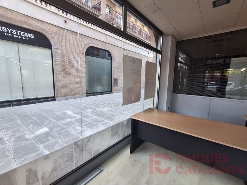 Comercial para venda em Girona cidade - 130 000 € (Ref: 9433587)