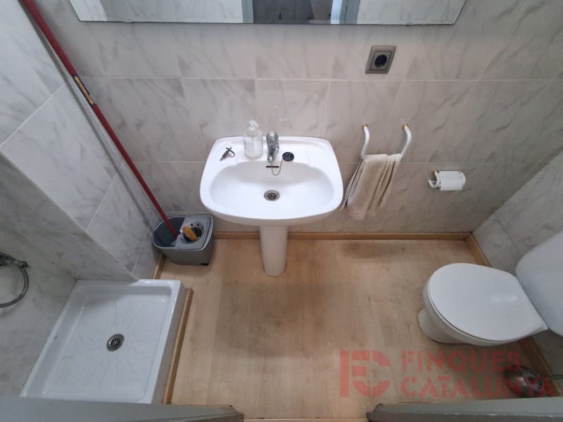 Comercial para venda em Girona cidade - 130 000 € (Ref: 9433587)